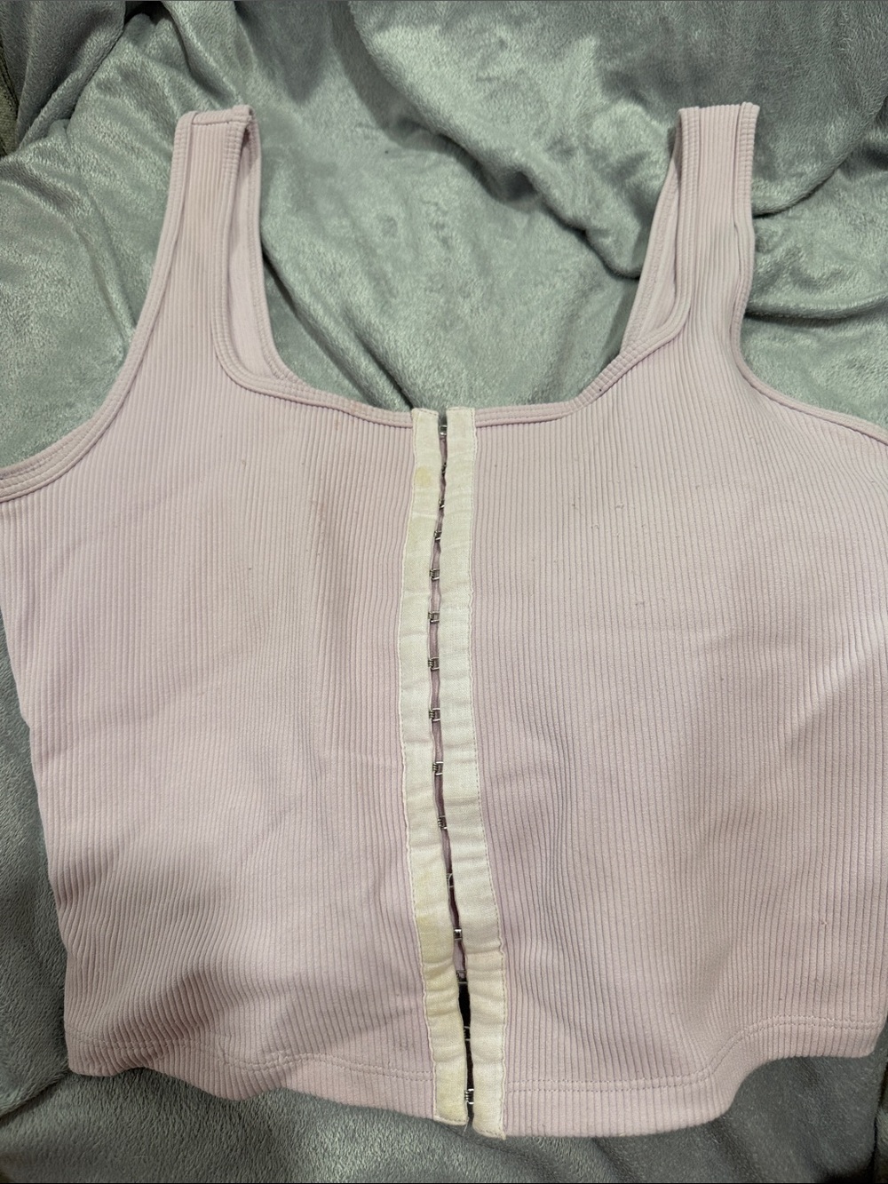 Ribbed Front-Hook Crop Tank Top - Light Mauve